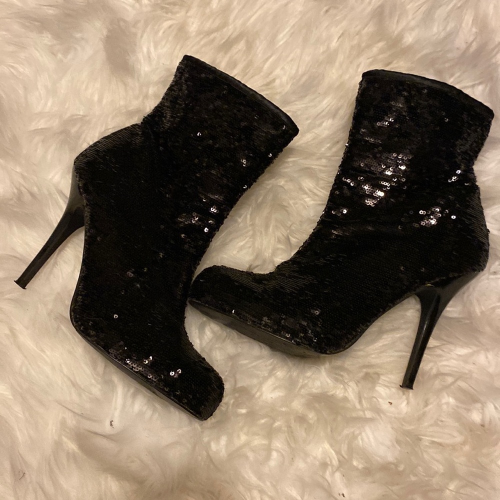 All over sequins boots sz10